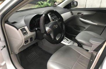 Selling Used Toyota Corolla Altis 2011 in Caloocan