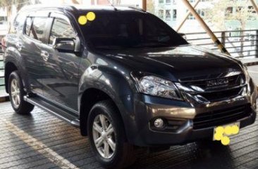 Selling Isuzu Mu-X 2016 Manual Diesel in Manila