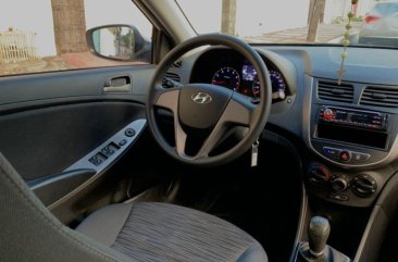 Selling Hyundai Accent 2016 Manual Gasoline in Quezon City