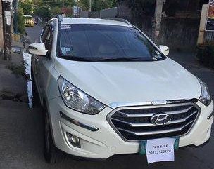 White Hyundai Tucson 2012 at 73000 km for sale