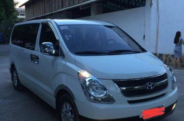 Selling Used 2010 Hyundai Grand Starex 