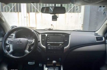 2nd Hand Mitsubishi Strada 2015 Automatic Diesel for sale in Mandaluyong