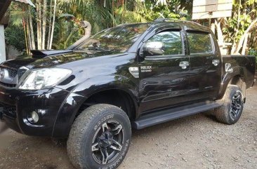 Selling Toyota Hilux 2012 Manual Diesel in Davao City