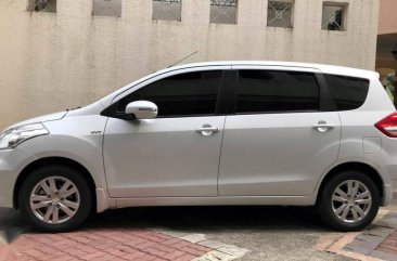 Selling Pearl White Suzuki Ertiga 2018 Automatic Gasoline