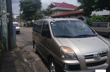 Selling Used Hyundai Starex 2005 in Quezon City