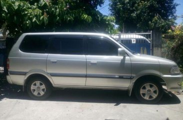 Selling Toyota Revo 2004 Manual Gasoline in Bacoor