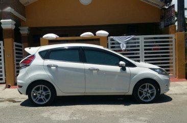 Selling 2nd Hand Ford Fiesta 2012 in Biñan