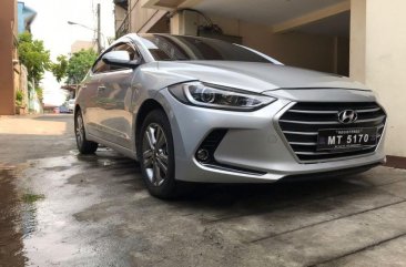 Selling 2nd Hand Hyundai Elantra 2018 in Quezon City