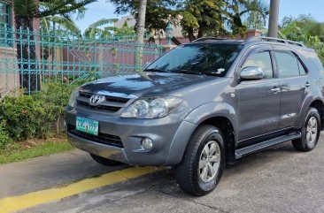Selling Used Toyota Fortuner 2006 Automatic Gasoline