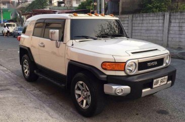 Selling Toyota Fj Cruiser 2015 Automatic Gasoline in Quezon City