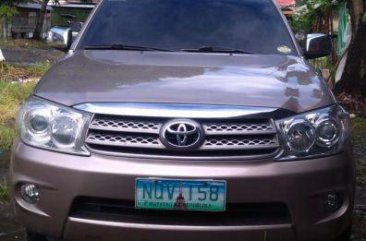 2nd Hand Toyota Fortuner 2010 at 100000 km for sale