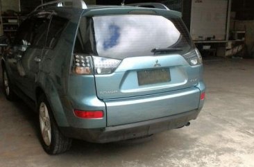 Selling 2nd Hand Mitsubishi Outlander 2009 in Quezon City