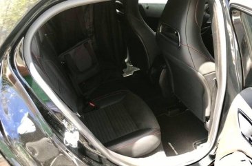 Selling Used Mercedes-Benz GLA 2016 in Pasig