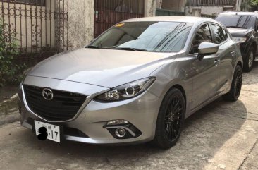 Selling 2016 Mazda 3 Hatchback in Manila