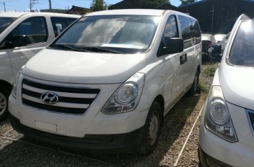 Selling Hyundai Grand Starex 2017 Manual Diesel in Cainta