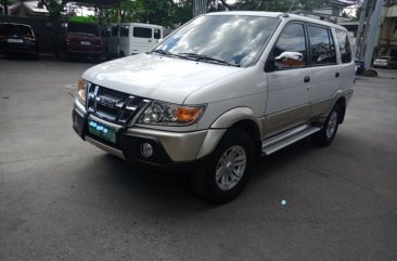 Sell 2nd Hand 2010 Isuzu Crosswind Automatic Diesel at 50000 km in Meycauayan