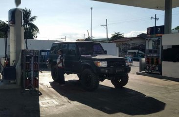 Selling Toyota Landcruiser Prado 2011 at 30000 km in Oton