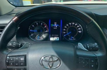 Selling Pearl White Toyota Fortuner in Las Piñas