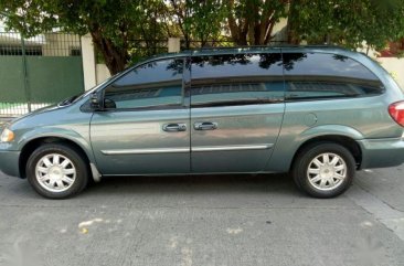 Selling Chrysler Town And Country 2007 in Pasig