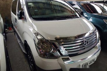 Selling White Hyundai Grand Starex 2015 for sale in Automatic