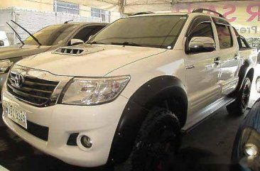 Selling White Toyota Hilux 2015 in Cebu