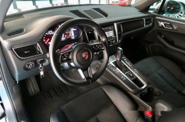 Silver Porsche Macan 2016 at 13101 km for sale