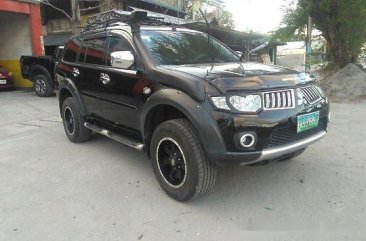 Selling Black Mitsubishi Montero Sport 2010 at 111703 km for sale