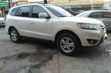 White Hyundai Santa Fe 2012 Automatic Diesel for sale in Manila