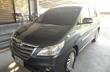 Selling Grey Toyota Innova 2015 at 38000 km for sale