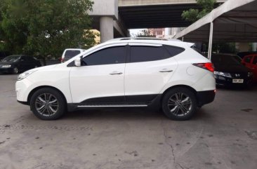 Selling Hyundai Tucson 2015 Automatic Diesel in Makati