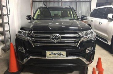 Selling Black Toyota Land Cruiser 2018 for sale