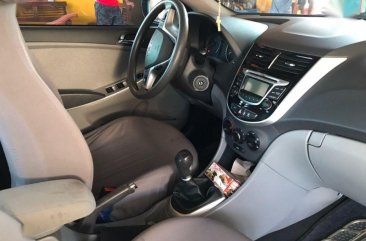 2nd Hand Hyundai Accent 2014 Manual Gasoline for sale in Binmaley