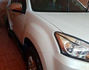 Selling White Isuzu Mu-X 2015 Automatic Diesel for sale