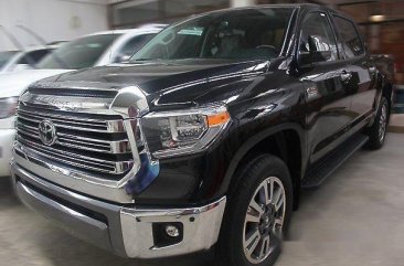 Selling Black Toyota Tundra 2018 for sale