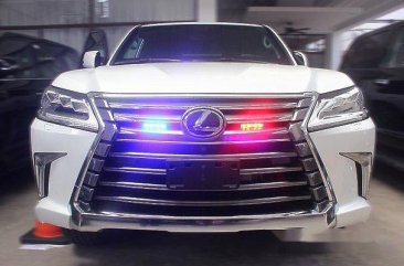 Selling White Lexus Lx 570 2018 for sale