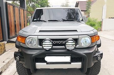 2nd Hand Toyota Fj Cruiser 2015 at 30000 km for sale