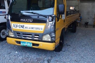 2nd Hand Isuzu Elf 2010 Manual Diesel for sale in Lipa