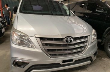 Selling Silver Toyota Innova 2016 Manual Diesel in Quezon City