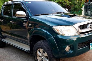 Selling 2nd Hand Toyota Hilux 2010 for sale in San Mateo