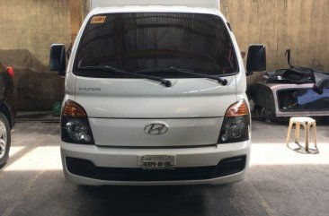 2nd Hand Hyundai H-100 2016 at 33000 km for sale in Quezon City