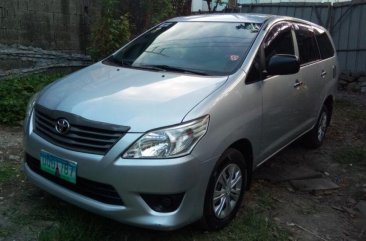 Selling Toyota Innova 2012 at 90000 km in San Juan