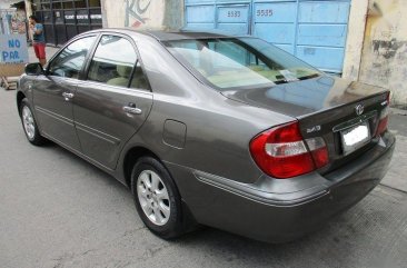 Selling 2nd Hand Toyota Camry 2005 in Makati