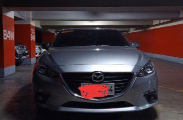 Selling 2nd Hand Mazda 3 2015 Sedan at 27000 km in Makati