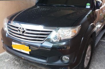 Selling 2nd Hand Toyota Fortuner 2014 Automatic Gasoline at 100000 km in Biñan