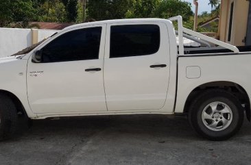 Selling 2nd Hand Toyota Hilux 2007 at 65709 km for sale