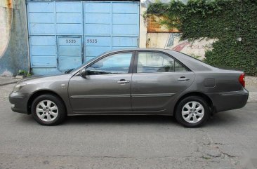 Selling 2nd Hand Toyota Camry 2005 in Makati