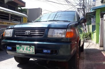 Selling 2nd Hand Toyota Revo 2000 in Quezon City