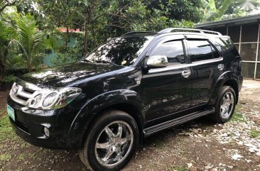 Selling Toyota Fortuner 2006 Automatic Diesel in Las Piñas