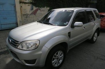 Selling Ford Escape 2009 Automatic Gasoline for sale in Makati