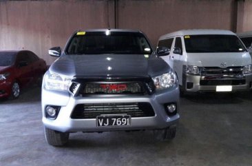 Selling 2nd Hand Toyota Hilux 2017 Manual Diesel at 32000 km in Makati